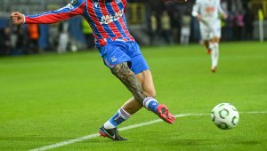 Напада и бие в Лондон: Арестуваха футболист от Висшата лига!