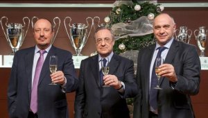 Бенитес до Перес на коледната снимка на Реал