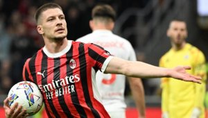 Милан вдига нападател за финала за Купата