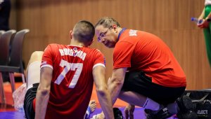 Руснак от Шалке се грижи за хандбалните национали