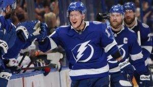 Тампа Бей тресна Колорадо и отново е в играта за титлата в НХЛ