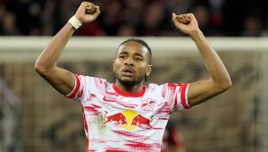 Нкунку влезе в радара на Ман Юнайтед