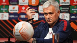 Моуриньо преди финала: За Севиля е нормално нещо, за нас е изключително