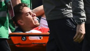 Венгер с проблеми в защитата преди финала