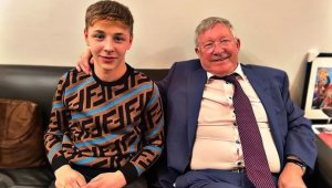 16-годишен руснак ще възражда Ман Юнайтед + СНИМКА