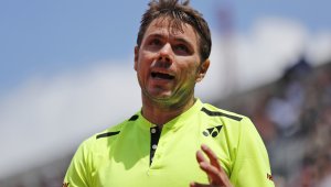 Шампионът Вавринка с още една крачка към защитата на титлата си