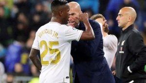 Зидан разкарва цял отбор