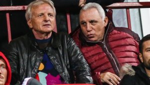 Часове преди големия финал: Стоичков и Гриша Ганчев заедно 