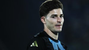 Аржентински национал чака бебе от красавица + СНИМКИ