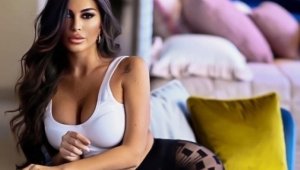 Секси журналистка се обясни в любов на Диего Марадона + СНИМКИ