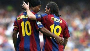 Роналдиньо: Горд съм, че асистирах за първия гол на Меси + ВИДЕО