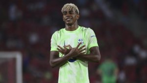 Ямал глези рапърката в Монако + СНИМКИ