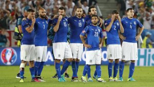 Италия с антирекорд на дузпи