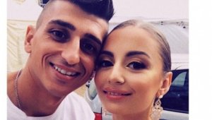 Бивш на ЦСКА заведе гаджето си в Париж