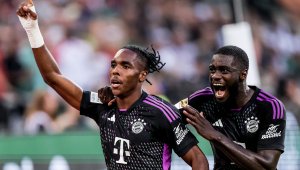 Защо млад талант на Байерн отказа да носи екипа на Левандовски?