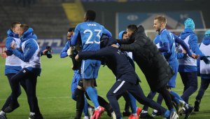 ОФИЦИАЛНО: Режат заплатите в Левски с 50%