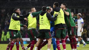 Дузпи пратиха Мексико на Копа Америка