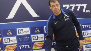 Истина ли е? Петър Хубчев опитва за трети път да напусне Левски