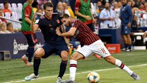 Милан дава нападател на Дженоа