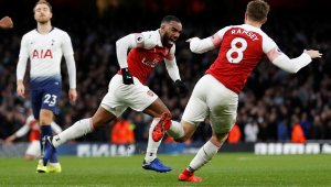 Арсенал постави на колене Тотнъм в спиращо дъха лондонско дерби