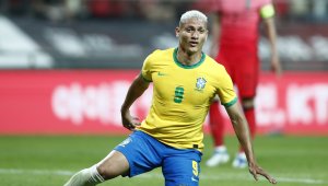 Тотнъм посяга към бразилски национал, ще трябва да развърже кесията