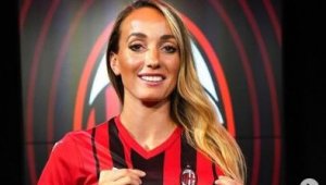 Милан представи убийствена красавица + СНИМКИ