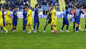 Намигане от съдбата? Хебър е спирка на Левски към Купата