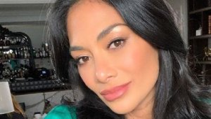 Никол Шерцингер показа еротика на плажа + ВИДЕО И СНИМКИ