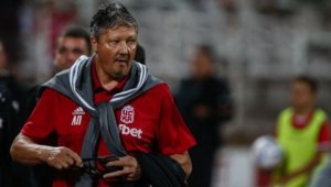 Задава се скандал: Любо Пенев скочи на Младен Кръстаич
