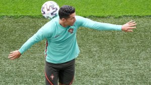 Кристиано Роналдо за бъдещето си в Юве: Сега това не е важно