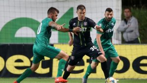 Бивша звезда на Левски ще спасява кариерата си във Втора лига