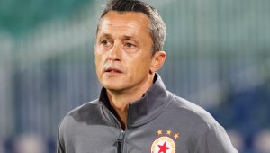 За да не се опари: Янев няма да "пипа" ЦСКА