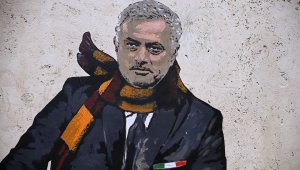 Жозе подсилва Рома с играч от Барселона