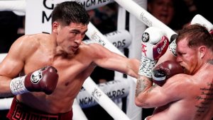 Бивол е готов за реванш с Канело, но в шампионската дивизия на Алварес