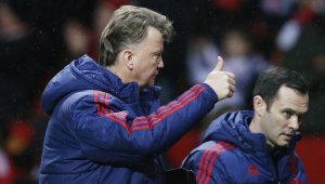 Ван Гаал: Феновете ни заразяха заради трафика