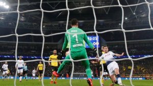 Тотнъм вдига на крака лидер в защитата