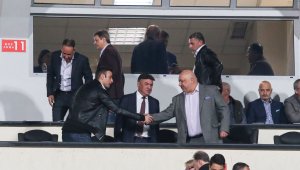 Става интересно: Боби Михайлов не иска да подава оставка + ВИДЕО