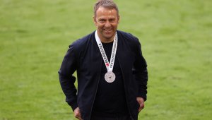 Йоаким Льов засипа с похвали Ханзи Флик