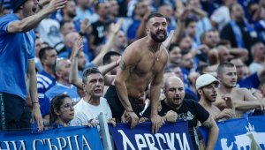 &bdquo;Синя&ldquo; лудница! Феновете на Левски разграбиха като топъл хляб билетите за АЗ Алкмаар