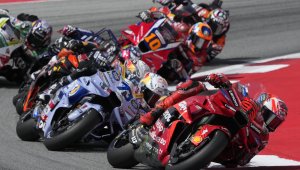 Алекс Маркес спря победната серия на брат си Марк