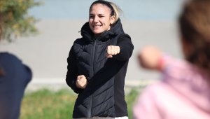 Ивет Горанова с жестока конкуренция на световното по карате