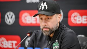 Остава ли Лудогорец без треньор за финала с ЦСКА?