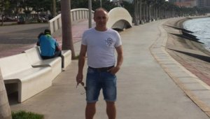 Илиан Илиев поема Ботев?