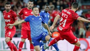 От Израел отрязаха Апоел и удариха рамо на Левски