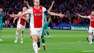 Офанзива: Петролни пачки измъкват алчния Де Лихт от лапите на "старата госпожа"