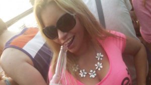 Орален секс за треньора на Чили + СНИМКИ (18+)