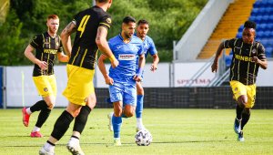 Левски изпусна Ботев на "Герена"