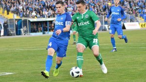 Скандалът с Горанов стигна до Румъния: Капитанът на Левски пипа голи мъже 