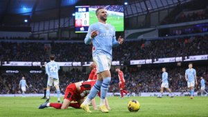 Защитник на Ман Сити с шесто дете, любовницата засега изостава + СНИМКИ