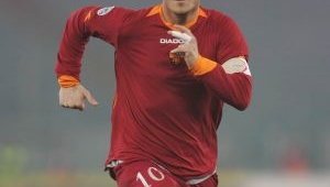 Рома на трети пореден финал за купата